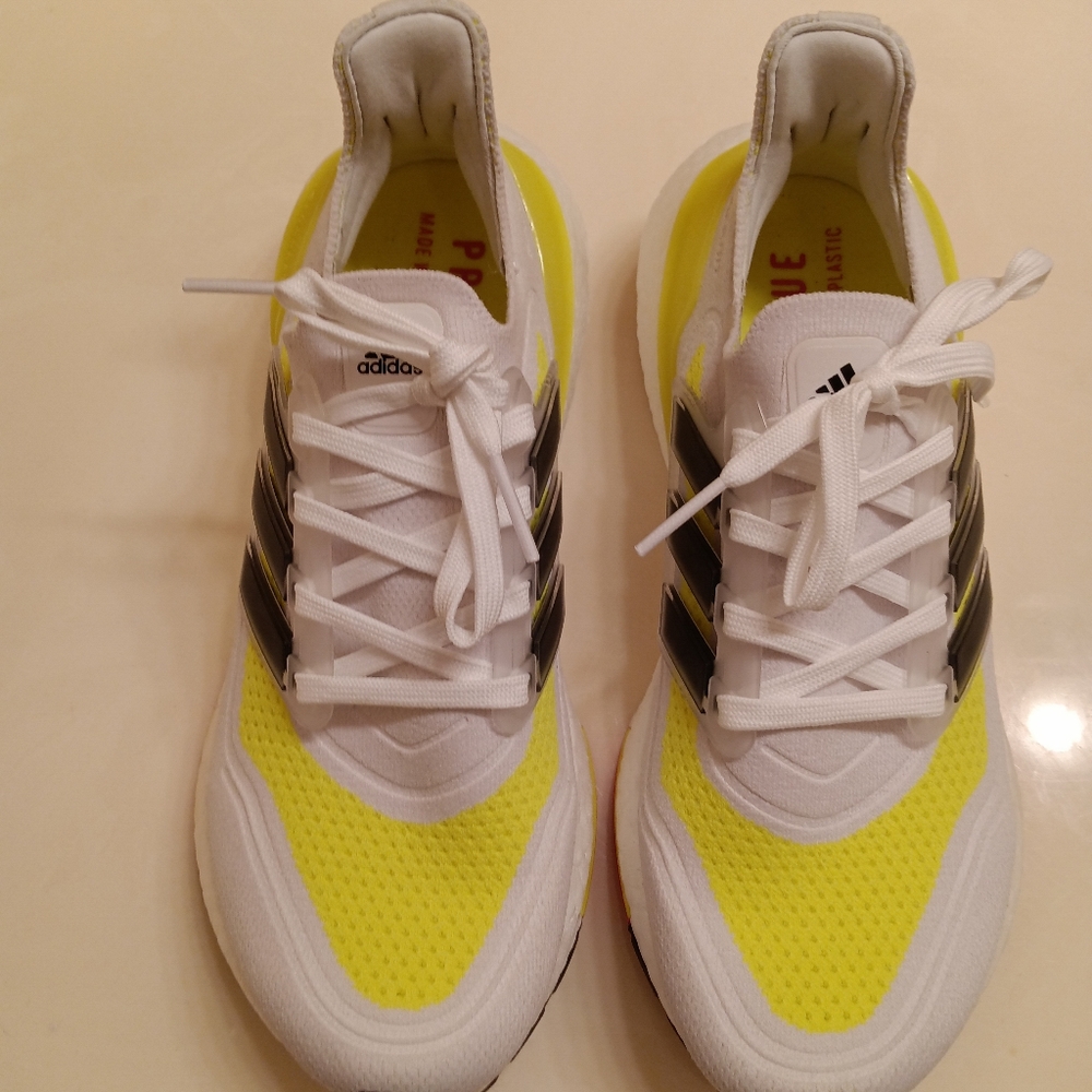 Adidas UltraBoost 21 Running Shoe - Picture 6 of 10